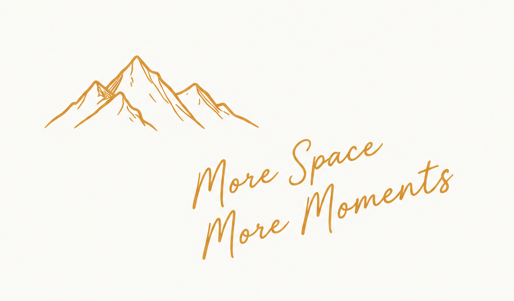 Mountain illustration representing a relaxing family stay at Hotel Snow View in Tosh